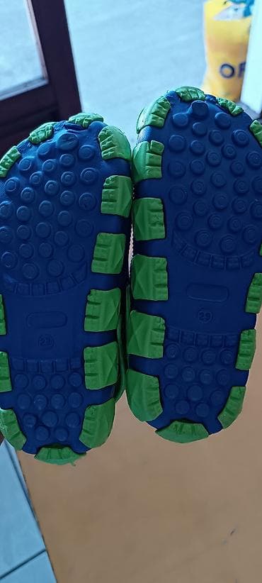 Crocs papuče, veoma očuvane, lagane broj 29 na lalafo.rs — 4 Crocs papuče, veoma očuvane, lagane broj 29 — 4