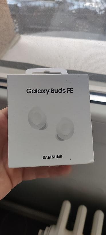 Samsung Galaxy Buds FE bežične slušalice (model SM-R400N), boja: bela na lalafo.rs Samsung Galaxy Buds FE bežične slušalice (model SM-R400N), boja: bela