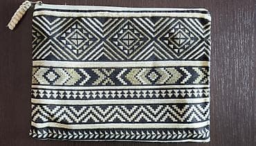 Unikatan neseser, ručni rad, materijal platno na lalafo.rs — 1 Unikatan neseser, ručni rad, materijal platno — 1