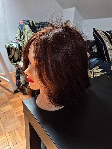 Kozmetička/ frizerska lutka – glava za vežbu šišanja i stilizovanja - na lalafo.rs — 1 Kozmetička/ frizerska lutka – glava za vežbu šišanja i stilizovanja - — 1