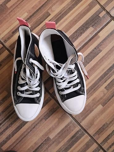 Converse All Star visoke patike, model sa platformom. - Boja: crna na lalafo.rs — 4 Converse All Star visoke patike, model sa platformom. - Boja: crna — 4