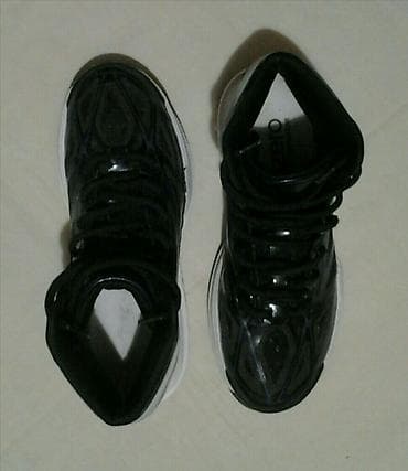ADIZERO ADIDAS original skupocene i vrhunske, prelepe, lagane patike na lalafo.rs — 3 ADIZERO ADIDAS original skupocene i vrhunske, prelepe, lagane patike — 3