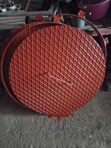 Poklopci za šahte,prečnika fi 560 mm, debljine 5+1 mm,od brodskog na lalafo.rs Poklopci za šahte,prečnika fi 560 mm, debljine 5+1 mm,od brodskog