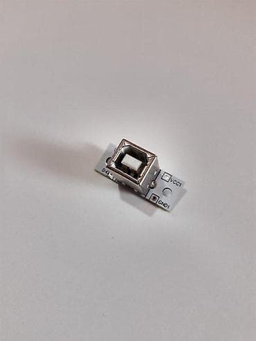 Electronics: OVAJ USB MODUL JE NAMENJEN ZA MONTAŽU NA PANELE. IMA SVE IZ | Ovaj at lalafo.rs — 1 Electronics: OVAJ USB MODUL JE NAMENJEN ZA MONTAŽU NA PANELE. IMA SVE IZ | Ovaj — 1