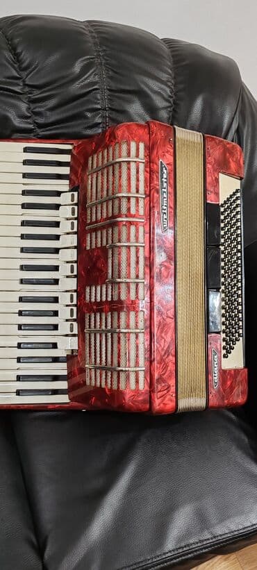Accordions: Hohner 120 basa 8k sasvim harmonika 400e at lalafo.rs — 2 Accordions: Hohner 120 basa 8k sasvim harmonika 400e — 2