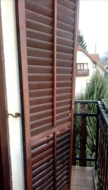 Drveni kapak za vrata. Dimenzije 70x210.
1 kom na lalafo.rs Drveni kapak za vrata. Dimenzije 70x210.
1 kom