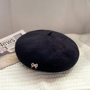 Beanies: Universal, color - Black at lalafo.rs — 10 Beanies: Universal, color - Black — 10
