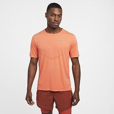 NIKE Rise 365 Men's Dri-FIT Short-Sleeve Running Top vel. M na lalafo.rs — 1 NIKE Rise 365 Men's Dri-FIT Short-Sleeve Running Top vel. M — 1