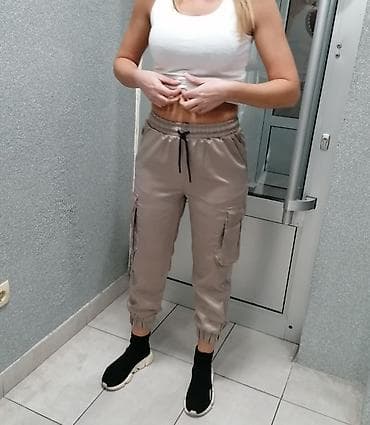 Divne satenske pantalone, jako malo nošene U struku su na gumu Sa na lalafo.rs — 1 Divne satenske pantalone, jako malo nošene U struku su na gumu Sa — 1