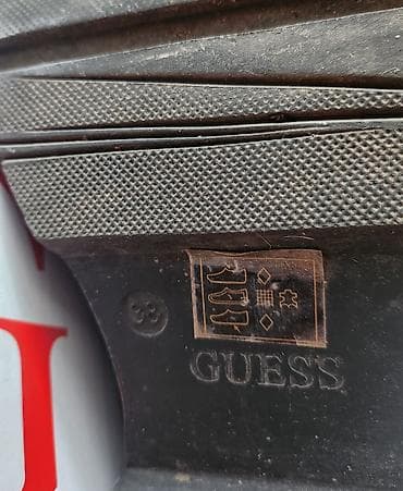 Guess Kožne ženske čizme – crne, Chelsea stil, br 38 - Materijal na lalafo.rs — 7 Guess Kožne ženske čizme – crne, Chelsea stil, br 38 - Materijal — 7