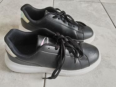 Kronos patike – crne, sa belim debelim đonom i šareno‑reflektujućim na lalafo.rs — 2 Kronos patike – crne, sa belim debelim đonom i šareno‑reflektujućim — 2