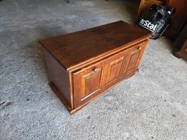 Dressers: Drvena komoda/ormarić za dnevnu sobu ili hodnik - Materijal: puno at lalafo.rs — 9 Dressers: Drvena komoda/ormarić za dnevnu sobu ili hodnik - Materijal: puno — 9
