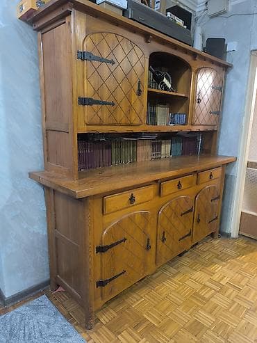 Stilske vitrine: Drvena vitrina/kredenc sa gornjim nadogradnim delom – masivno, ručno na lalafo.rs — 2 Stilske vitrine: Drvena vitrina/kredenc sa gornjim nadogradnim delom – masivno, ručno — 2