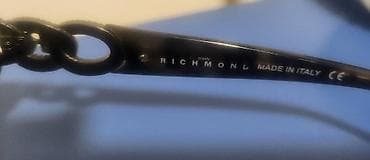 Richmond naočare, nošene imaju malu ogrebotinu pri dnu rama, ali ne na lalafo.rs — 3 Richmond naočare, nošene imaju malu ogrebotinu pri dnu rama, ali ne — 3