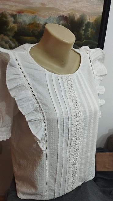 Springfield bela bluzica.
Pogledajte i ostale moje oglase na lalafo.rs — 4 Springfield bela bluzica.
Pogledajte i ostale moje oglase — 4