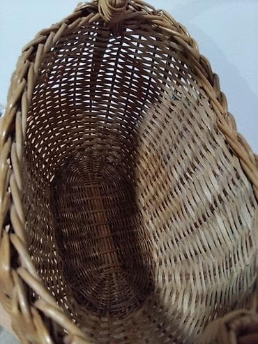 Ručno pletena korpa od kuvanog vrbovog pruća,velika, iz okoline Pirota na lalafo.rs — 2 Ručno pletena korpa od kuvanog vrbovog pruća,velika, iz okoline Pirota — 2