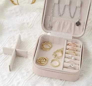 Manji neseseri za odlaganje nakita na lalafo.rs — 4 Manji neseseri za odlaganje nakita — 4