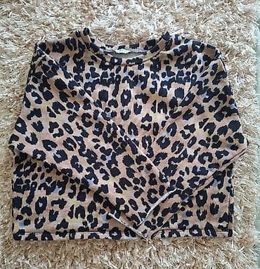 ZARA Basic crop top duks sa leopard printom. - Veličina: S (naznačeno at lalafo.rs — 1 ZARA Basic crop top duks sa leopard printom. - Veličina: S (naznačeno — 1