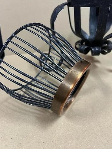 kom sa etiketom: Kovane gvozdene postolje/korpa za cveće - Materijal: kovan gvožđe at lalafo.rs — 7 kom sa etiketom: Kovane gvozdene postolje/korpa za cveće - Materijal: kovan gvožđe — 7