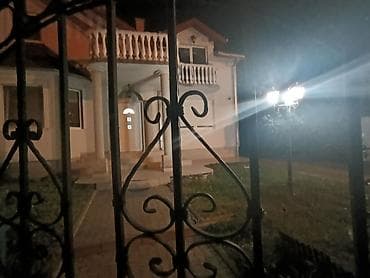 dve suknje po: Na prodaju – Prostrana porodična kuća u mirnom delu Beške na lalafo.rs — 8 dve suknje po: Na prodaju – Prostrana porodična kuća u mirnom delu Beške — 8