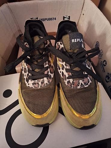 Replay patike sa upečatljivim dizajnom. - Brend: Replay (logo na at lalafo.rs — 1 Replay patike sa upečatljivim dizajnom. - Brend: Replay (logo na — 1