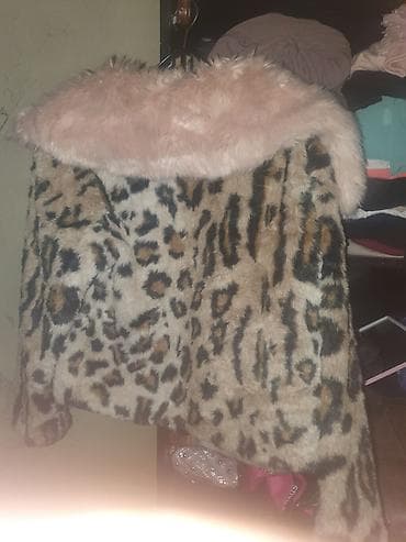 Prelepa nova bundica vel S cena 4000 hiljade plaćena duplo at lalafo.rs — 1 Prelepa nova bundica vel S cena 4000 hiljade plaćena duplo — 1