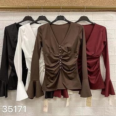 dve suknje po: Elegantna ženska bluza sa dugim rukavima i dubokim V-izrezom. Model at lalafo.rs — 3 dve suknje po: Elegantna ženska bluza sa dugim rukavima i dubokim V-izrezom. Model — 3