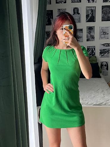 Dorothy Perkins haljina, 38
Bez ikakvih mana, nošena nekoliko puta na lalafo.rs — 1 Dorothy Perkins haljina, 38
Bez ikakvih mana, nošena nekoliko puta — 1