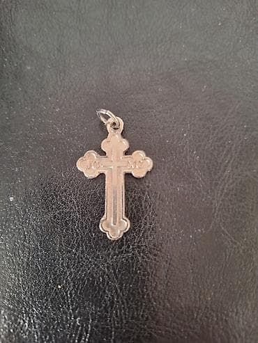 Privezak krst od nerdjajuceg celika, prelep! Dim: 4x2,5cm na lalafo.rs — 1 Privezak krst od nerdjajuceg celika, prelep! Dim: 4x2,5cm — 1