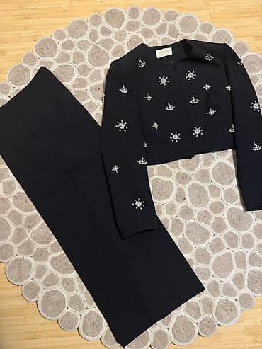 kom sa etiketom: M, color - Black at lalafo.rs — 1 kom sa etiketom: M, color - Black — 1