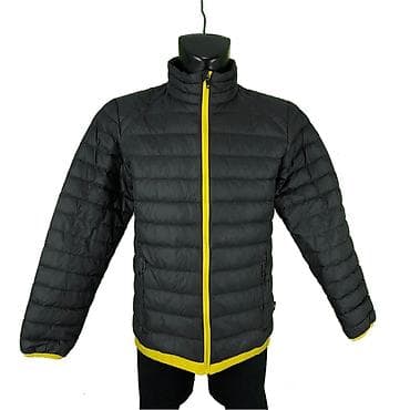 Jakna borussia dortmund, vel. M, perjana marka: borussia dortmund na lalafo.rs — 1 Jakna borussia dortmund, vel. M, perjana marka: borussia dortmund — 1