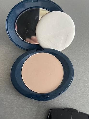 Avon sminka novo avon puder novo puder sa ogledalo i aplikatorom na lalafo.rs — 4 Avon sminka novo avon puder novo puder sa ogledalo i aplikatorom — 4