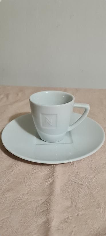 ★ Na prodaju servis od 4 malih šoljica sa tacnama Nespresso. - na lalafo.rs — 3 ★ Na prodaju servis od 4 malih šoljica sa tacnama Nespresso. - — 3