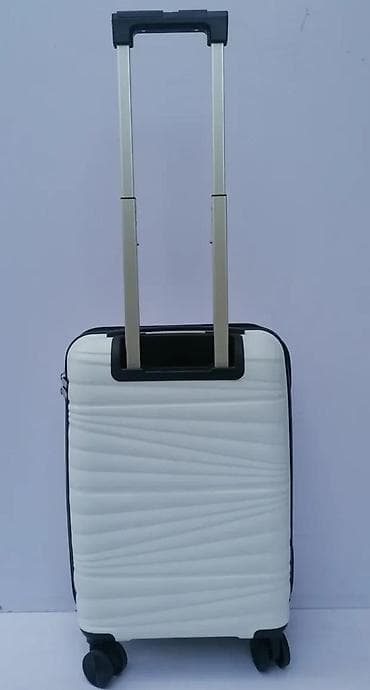 Watches: Ručni kofer na točkiće – beli, tvrda školjka - Materijal: tvrda at lalafo.rs — 4 Watches: Ručni kofer na točkiće – beli, tvrda školjka - Materijal: tvrda — 4