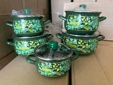 Set šerpi sa poklopcima – 5 delova - Materijal: emajlirani čelik - na lalafo.rs Set šerpi sa poklopcima – 5 delova - Materijal: emajlirani čelik -