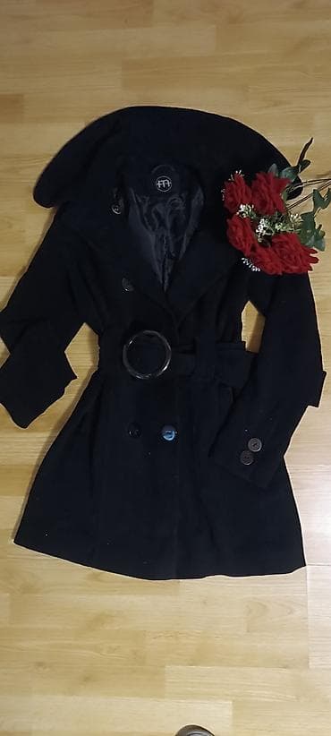 Elegantan crni kaput za žene, idealan za prelazni period. Ovaj kaput na lalafo.rs — 1 Elegantan crni kaput za žene, idealan za prelazni period. Ovaj kaput — 1