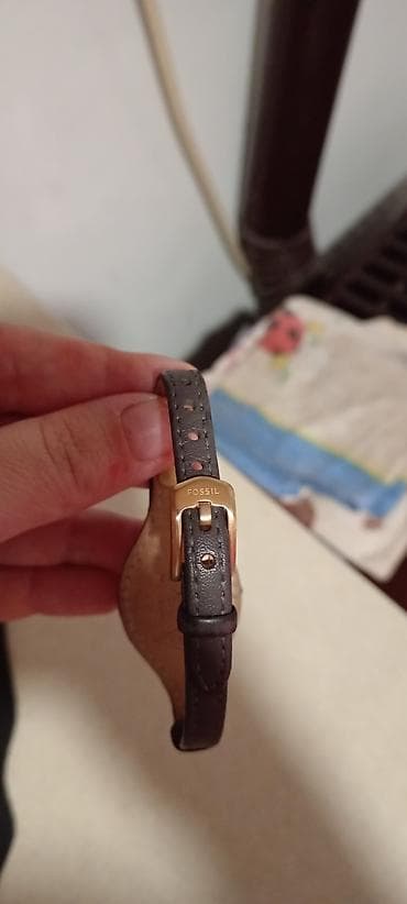 Fossil ženski ručni sat sa kožnim kaišem - Brend: FOSSIL - Kućište na lalafo.rs — 1 Fossil ženski ručni sat sa kožnim kaišem - Brend: FOSSIL - Kućište — 1