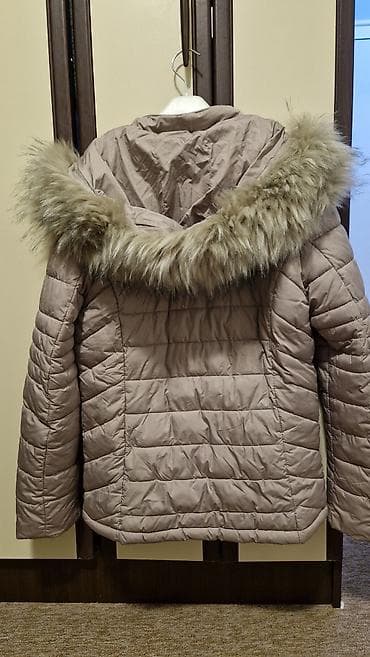 Jakna, naznaceno XL, vise odgovara za L Malo nošena na lalafo.rs — 3 Jakna, naznaceno XL, vise odgovara za L Malo nošena — 3