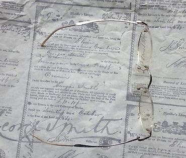 Personal Items: RAM BEZ RAMA laki okvir za naočare sa BISEROM. Naočare su kao NOVE, u at lalafo.rs — 8 Personal Items: RAM BEZ RAMA laki okvir za naočare sa BISEROM. Naočare su kao NOVE, u — 8