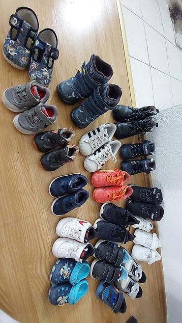 Dečija obuća i garderoba – povoljno 👟👕🧒👧 Razni modeli obuće + na lalafo.rs Dečija obuća i garderoba – povoljno 👟👕🧒👧 Razni modeli obuće +