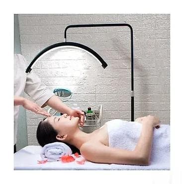 za svaki dan: Kozmetička podna LED lampa bez senki - u obliku polu meseca 💡🌙 Ova at lalafo.rs — 1 za svaki dan: Kozmetička podna LED lampa bez senki - u obliku polu meseca 💡🌙 Ova — 1