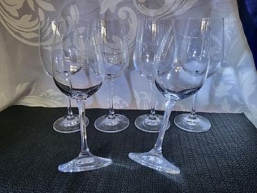 Case nove,vintaz kristal za vino Montana Nemacka. Case tanji na lalafo.rs Case nove,vintaz kristal za vino Montana Nemacka. Case tanji