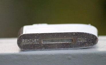 Vintage 1960s hromirani BENTLEY butan upaljač. Bentley. Patented U. S at lalafo.rs — 4 Vintage 1960s hromirani BENTLEY butan upaljač. Bentley. Patented U. S — 4