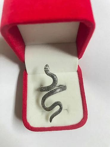 Srebrni prsten “zmijica” – podesiv - Materijal: metal u srebrnoj at lalafo.rs — 7 Srebrni prsten “zmijica” – podesiv - Materijal: metal u srebrnoj — 7