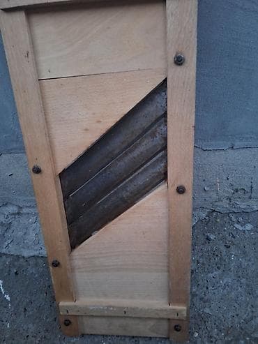 dve suknje po: Drvena ručna rende/rezalica za kupus i povrće - Tradicionalna drvena at lalafo.rs — 3 dve suknje po: Drvena ručna rende/rezalica za kupus i povrće - Tradicionalna drvena — 3