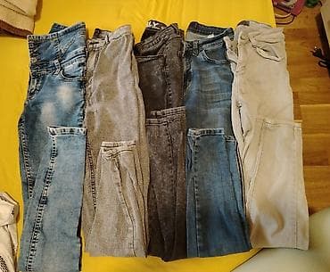 bermude teksas br: 5 pari farmerica, sve su ocuvane
XS/S
M sara, crop, only, brug na lalafo.rs — 1 bermude teksas br: 5 pari farmerica, sve su ocuvane
XS/S
M sara, crop, only, brug — 1