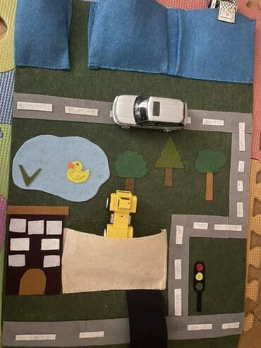 Podloge za igru: Ručni filcani set – igraća mapa za autiće - Tema: mali grad sa na lalafo.rs — 5 Podloge za igru: Ručni filcani set – igraća mapa za autiće - Tema: mali grad sa — 5