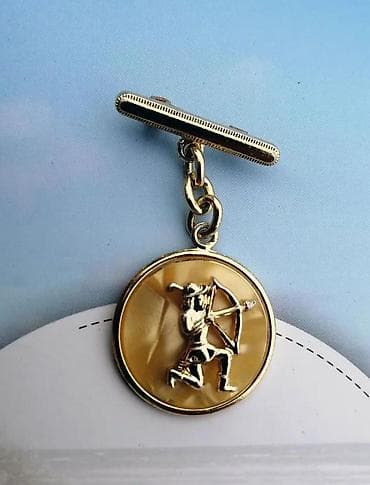 Izuzetni Stari Broševi, Sedef, Gold tone, Canada. Cena za komad at lalafo.rs — 8 Izuzetni Stari Broševi, Sedef, Gold tone, Canada. Cena za komad — 8