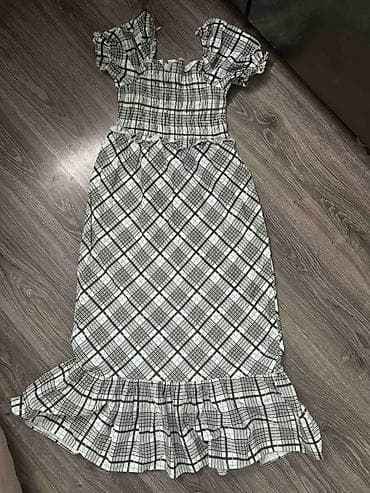 Veoma lepa Topshop duža haljina, (zavisno od visine), veličine 40 na lalafo.rs Veoma lepa Topshop duža haljina, (zavisno od visine), veličine 40