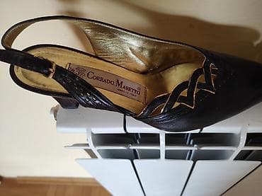 Kozne sandale broj 38. Corrado Marreto. Sitno ostecenje kod leve na lalafo.rs — 1 Kozne sandale broj 38. Corrado Marreto. Sitno ostecenje kod leve — 1